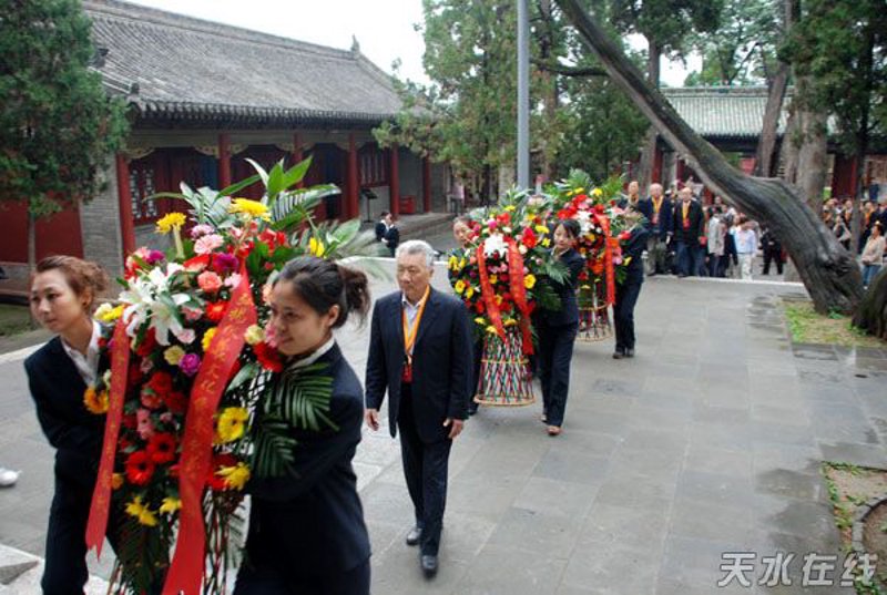 清明节在线祭扫:缅怀亲人新方式